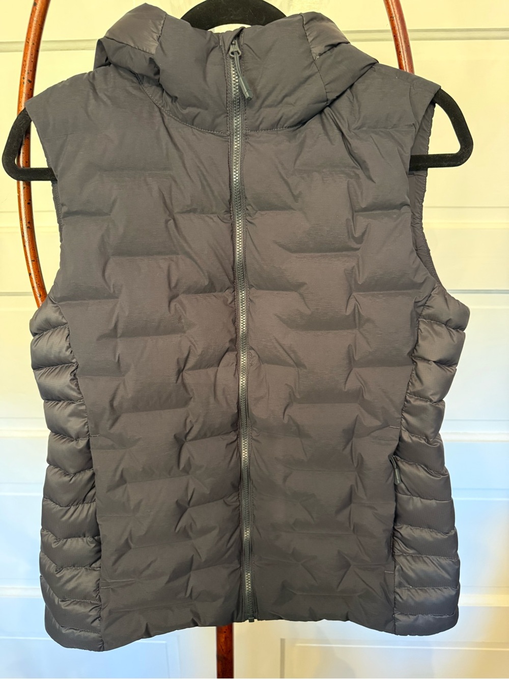 Mountain Hardwear Hooded Down Puffer Vest Black Lightweight 800 Fill womens S